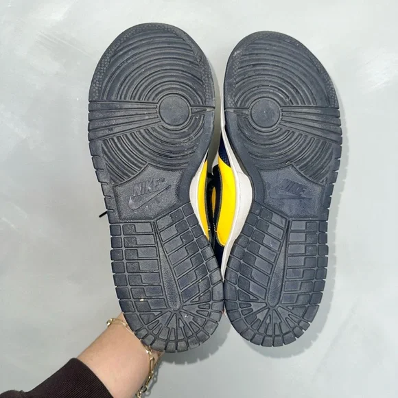 Nike Dunk Low - Michigan - Picture 5 of 5